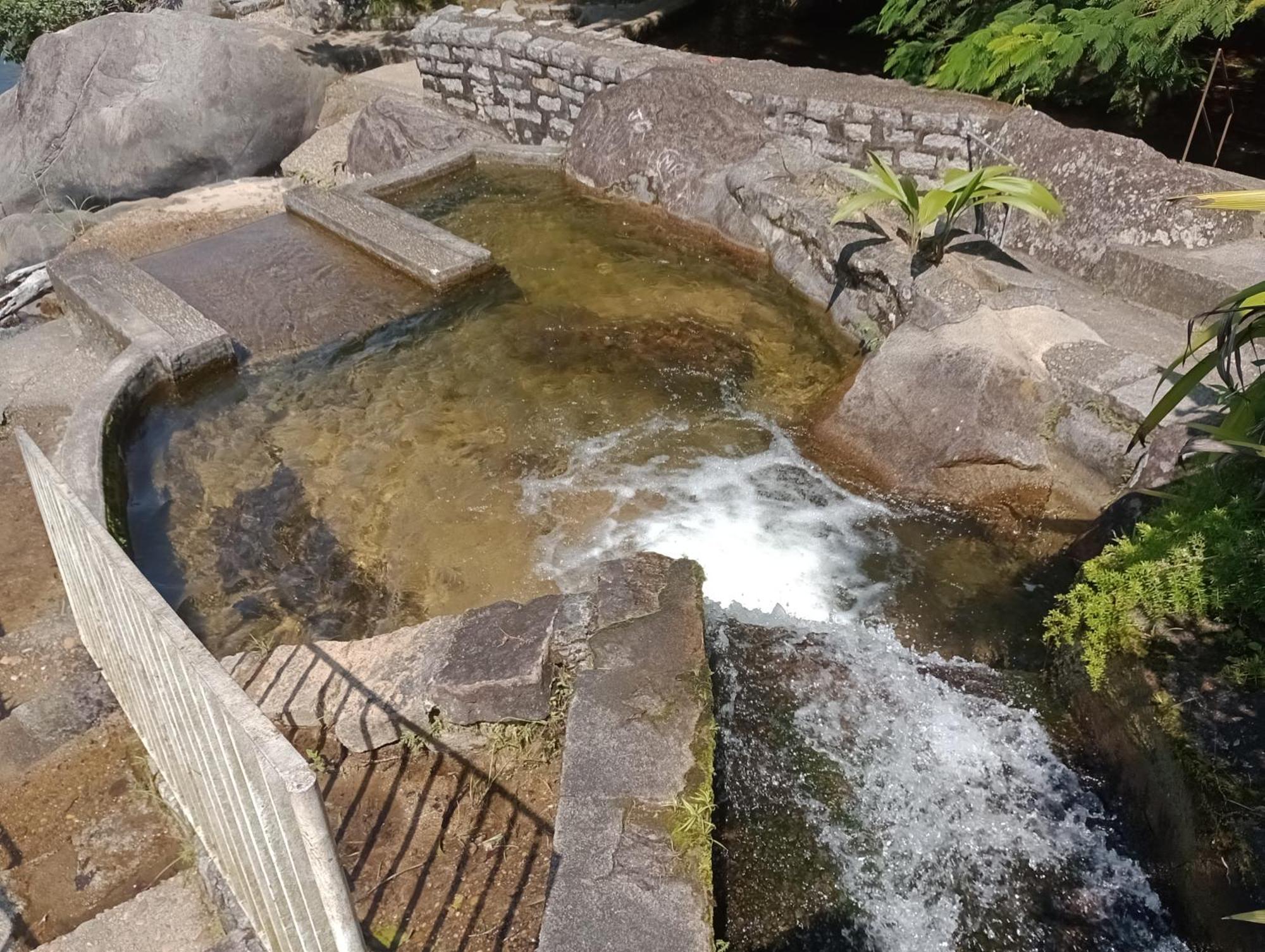 איטאטיאיה Conora Hotel מראה חיצוני תמונה